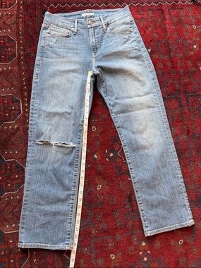 Good American straight leg jeans in medium blue wash